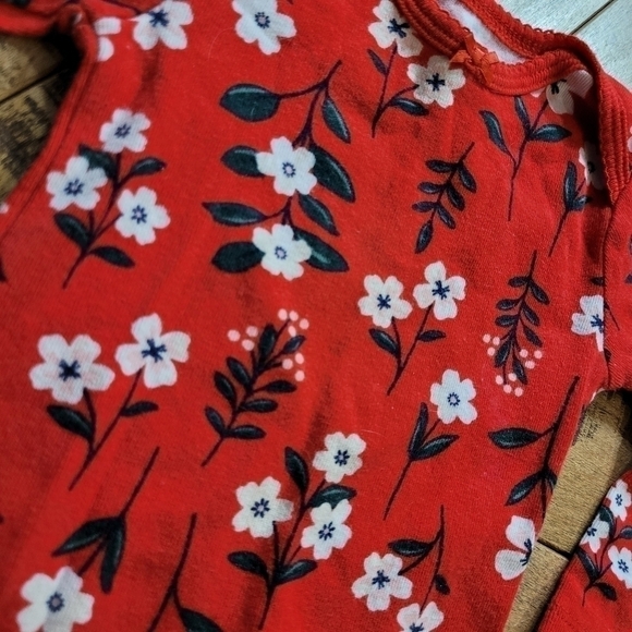 2 Baby girl outfits 12 month, Carters and Ellen DeGeneres - Picture 8 of 8